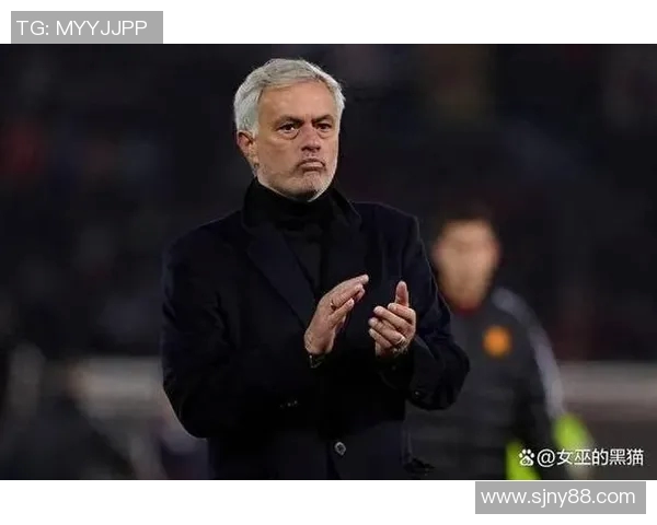 揭秘足球明星黑色衬衫背后的故事与时尚魅力